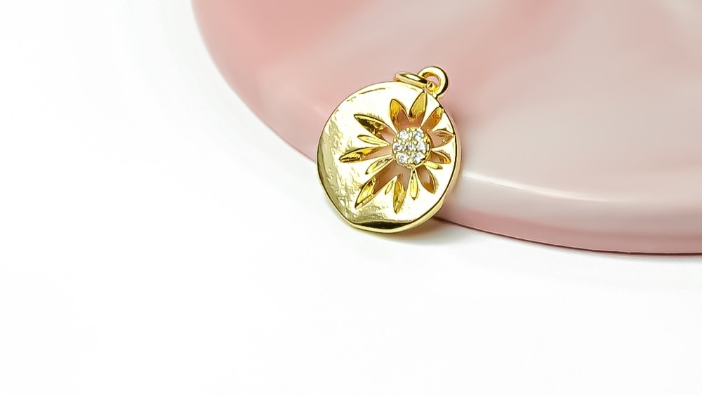 Pendentif fleur strass – Laiton plaqué or 18K