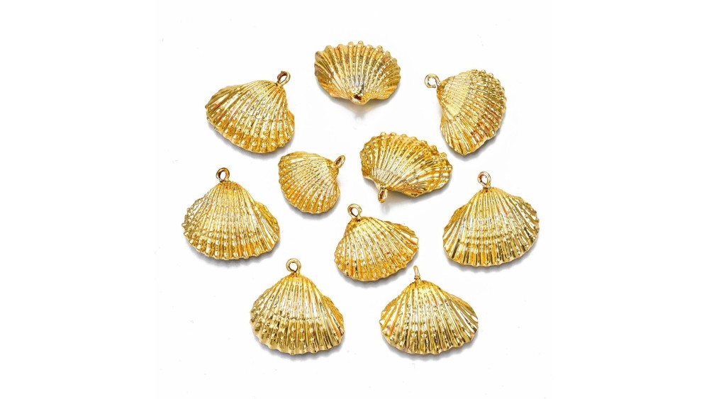 Pendentif coquillage doré