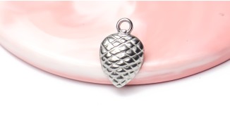 pendentif pomme de pin