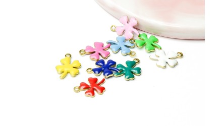 pendentif trèfle émaillé