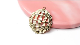 PENDENTIF ENTRELAC