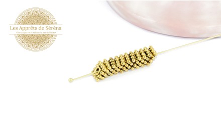 intercalaires carrées 7x7mm en zamak doré