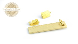 clips d'oreille rectangle effet martelé en zamak doré