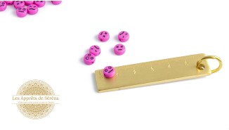 50 Perles émoticônes fuchsias  7mm