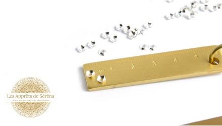 Coupelles fleurs pour perles 4mm en laiton argenté