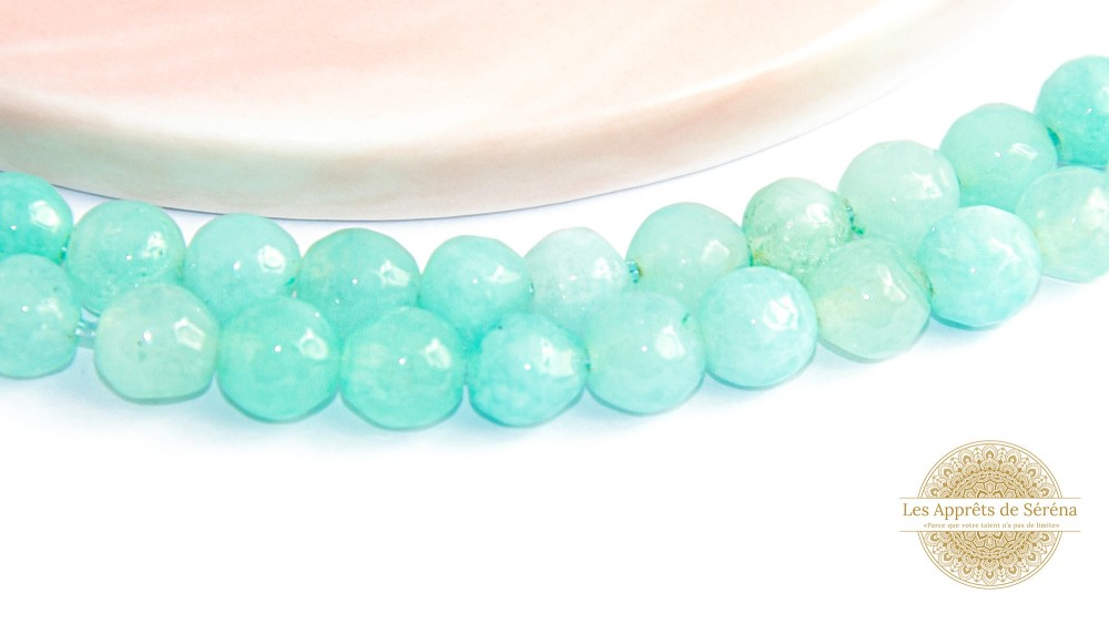 30 Perles 6mm à facettes en jade teintée vert eau