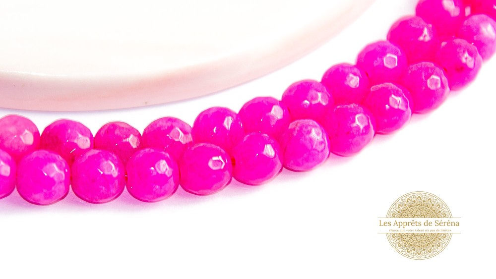 30 Perles à facettes 6mm en jade blanc naturel teinté fuchsia