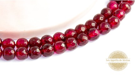 30 Perles à facettes 6mm en jade naturelle teintée cerise