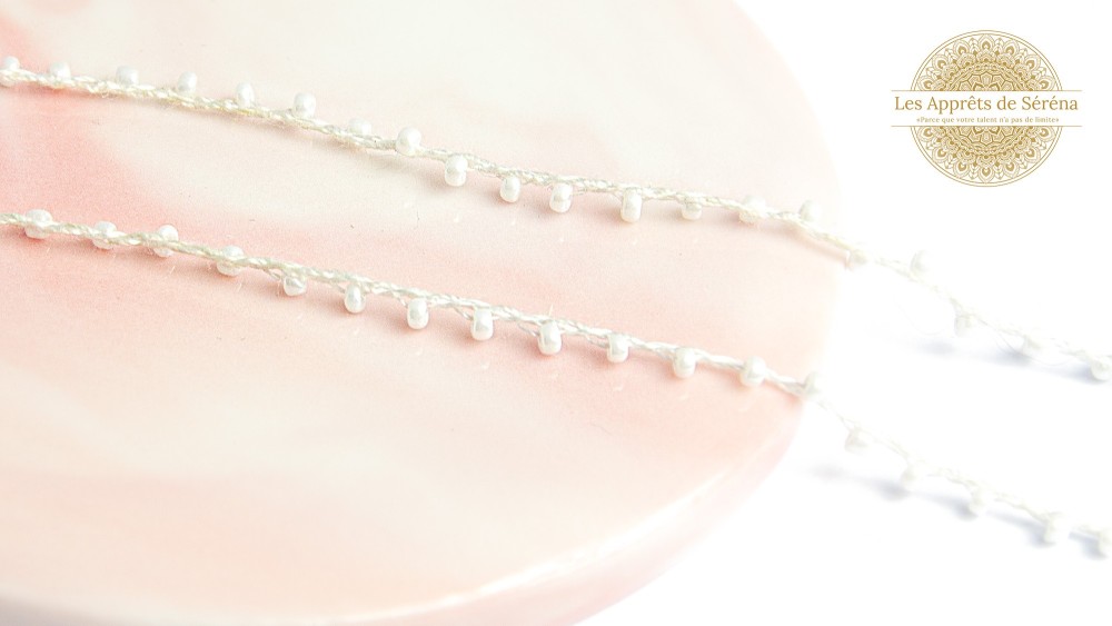 Fil coton perlé de rocailles blanc nacré  2mm