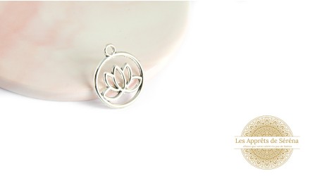 Pendentif rond fleur de lotus