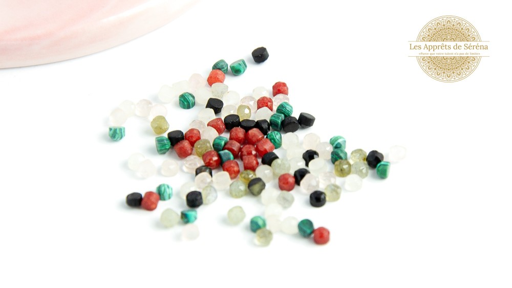 Cabochon rond 2.5mm pierre