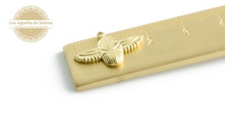Pendentif scarabée en acier inoxydable plaqué or 18k