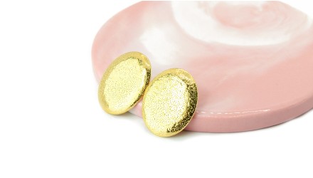 Supports puces d'oreille