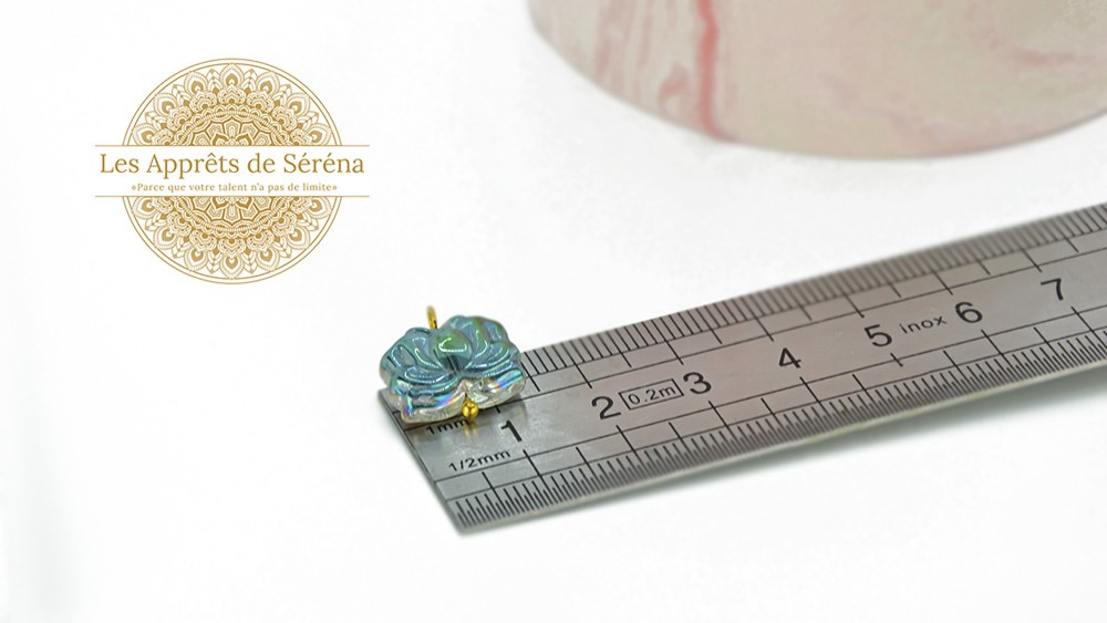 4 breloques Fleur de lotus