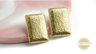puces d'oreille rectangles