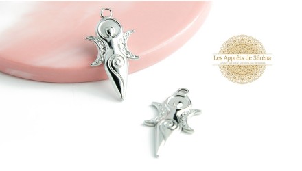 copy of Pendentif Déesse mère en acier plaqué or 18K