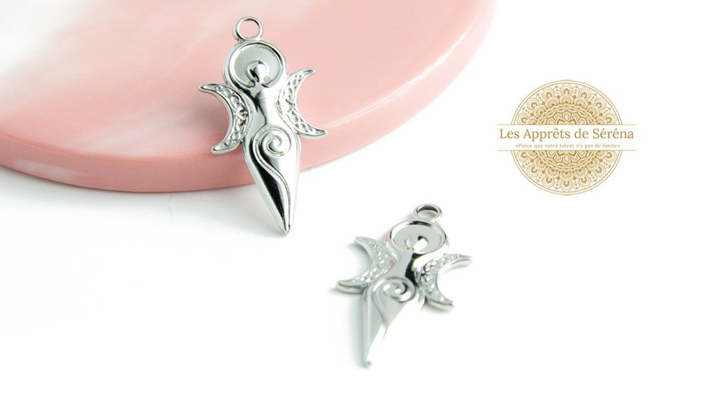 copy of Pendentif Déesse mère en acier plaqué or 18K