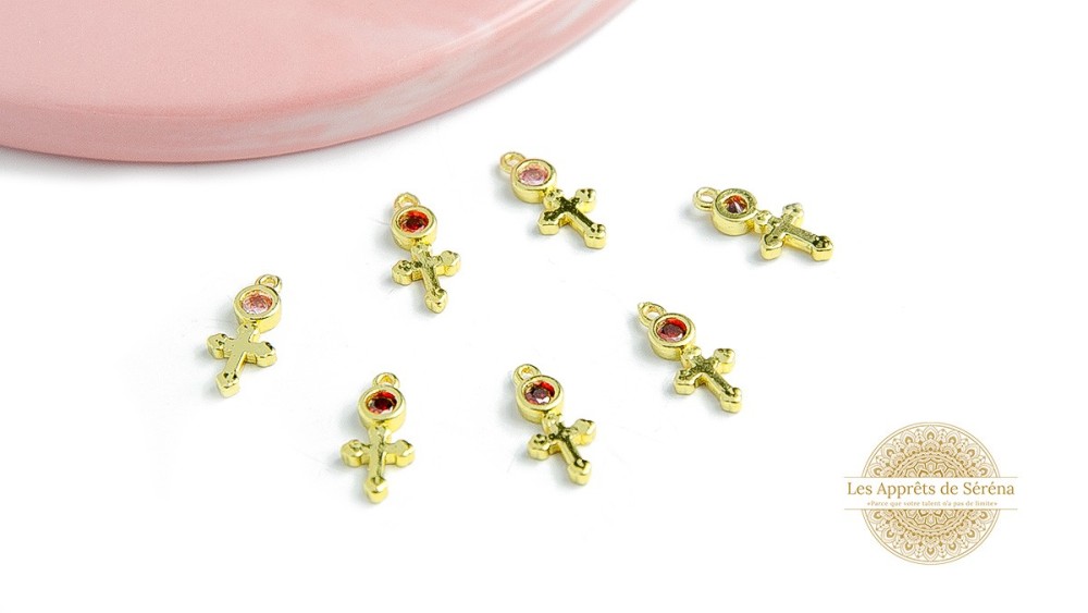 Mini pendentif croix religieuse en laiton