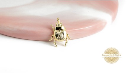 Pendentif fin scarabée Egyptien en laiton plaqué or 18k pour créations
