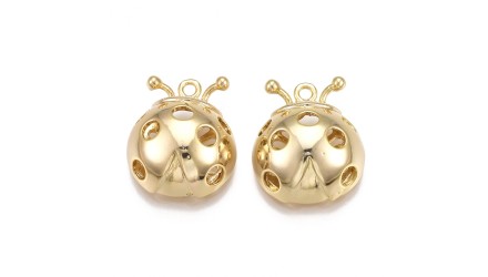 Pendentif 3D coccinelle en laiton plaqué or 18k