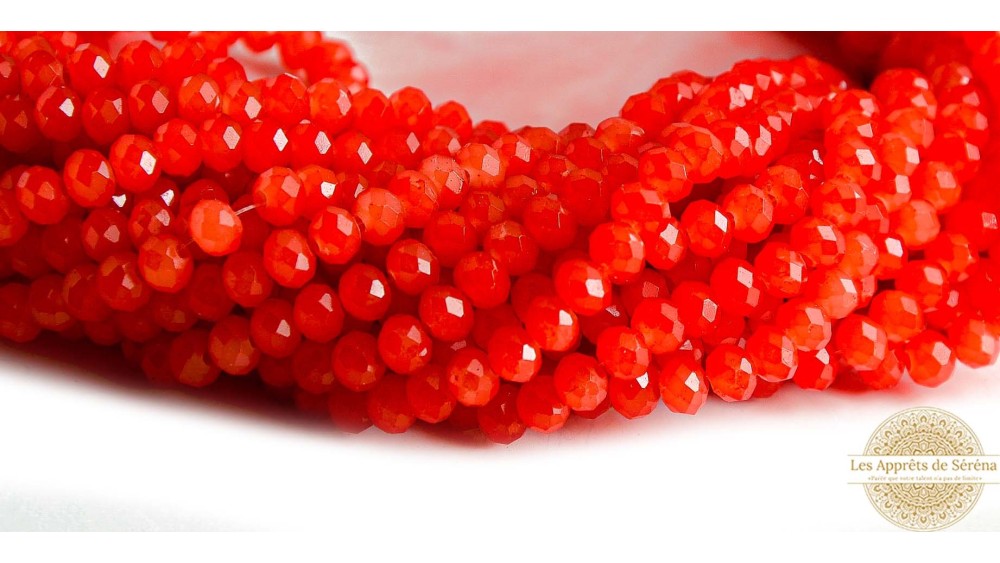 Perle verre opale à facettes