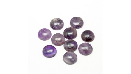 améthyste cabochon