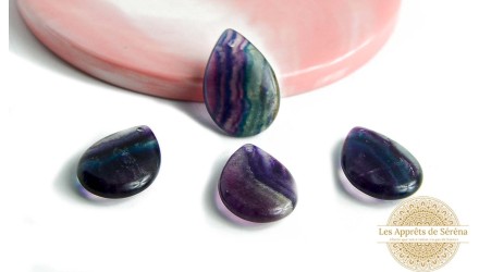 goutte pierre violette