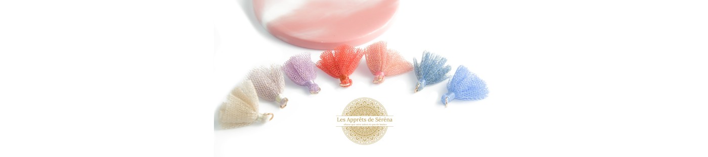 Pompons à découvrir sur la boutique des couleurs pour vos envies