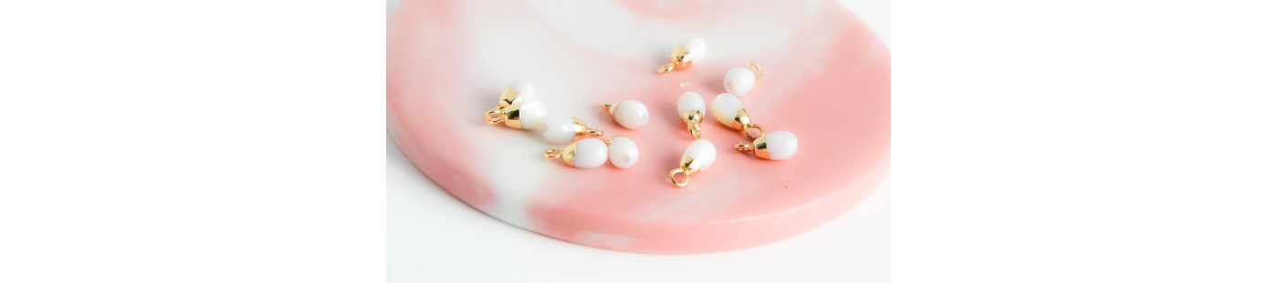 Pendentifs et sequins nacre blanche ou colorée - Les apprêts de Séréna